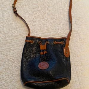 Dooney & Bourke bucket bag black